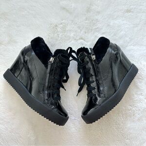 NEW!!! Giuseppe Zanotti women platform boots with natural fur size 39 EU